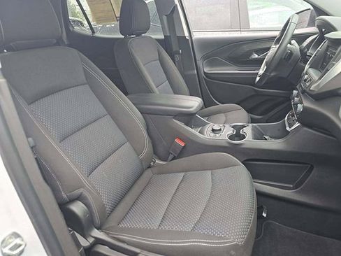 Used 2022 GMC Terrain SLE w/ Driver Convenience Package AWD/4WD image 9