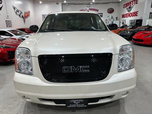 Used 2009 GMC Yukon Denali RWD image 7