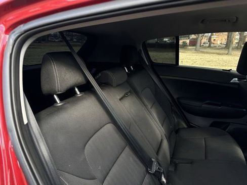 Used 2020 Kia Sportage LX image 21