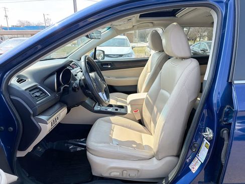 Used 2017 Subaru Outback 3.6R Limited image 22