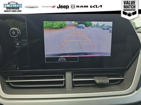 Used 2024 Chevrolet Trax LS FWD image 23