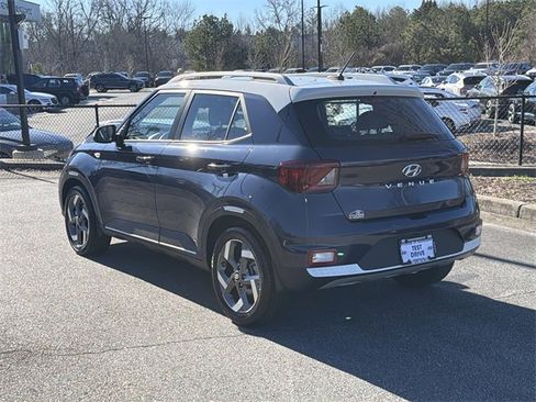 Certified 2025 Hyundai Venue Limited image 5
