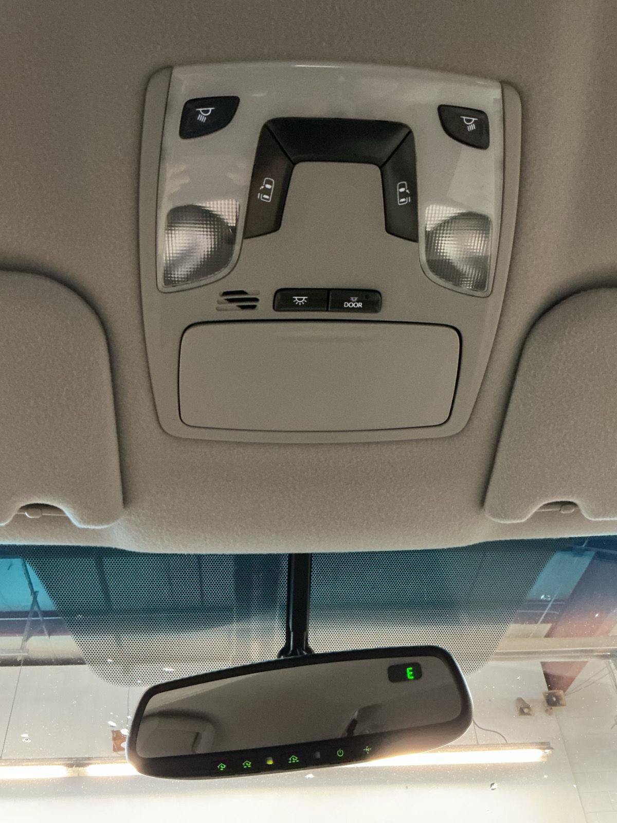Used 2011 Toyota Sienna LE w/ Towing Pkg FWD image 14