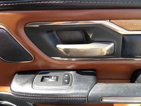 Used 2019 RAM 1500 Limited AWD/4WD image 39