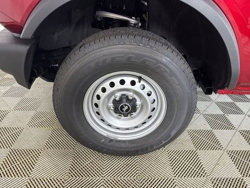 New 2025 Ford Bronco 4-Door image 28