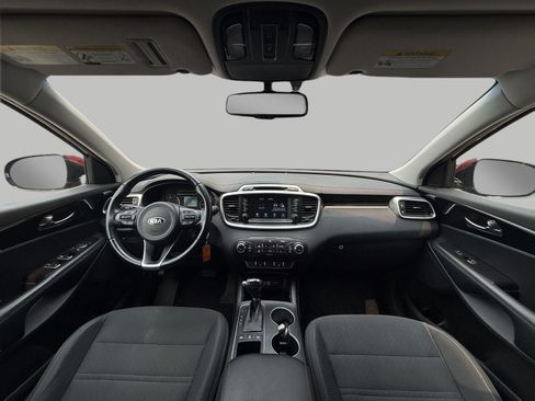 Used 2017 Kia Sorento AWD w/ LX Convenience Package image 5