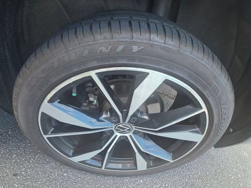 Used 2022 Volkswagen Tiguan SEL R-Line AWD/4WD image 14