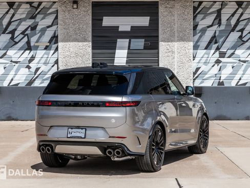 Used 2024 Land Rover Range Rover Sport image 18