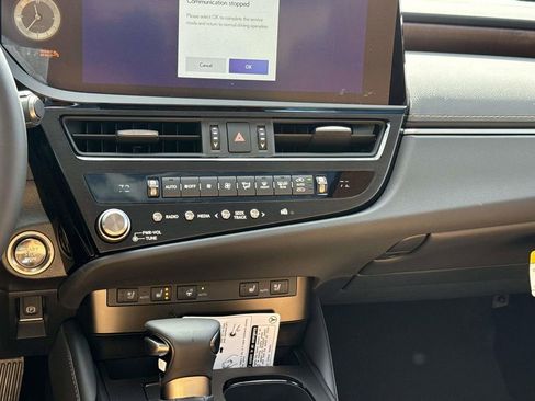 New 2025 Lexus ES 350 Premium image 14