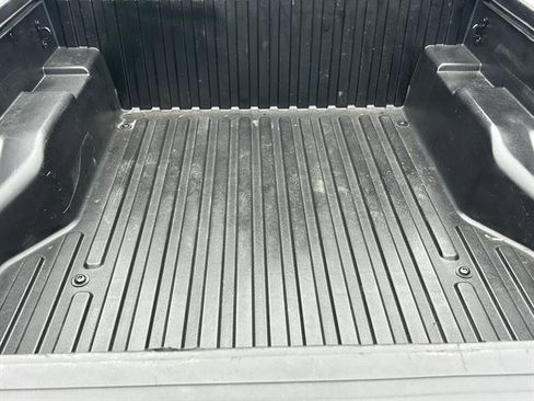 Used 2020 Toyota Tacoma SR5 image 9