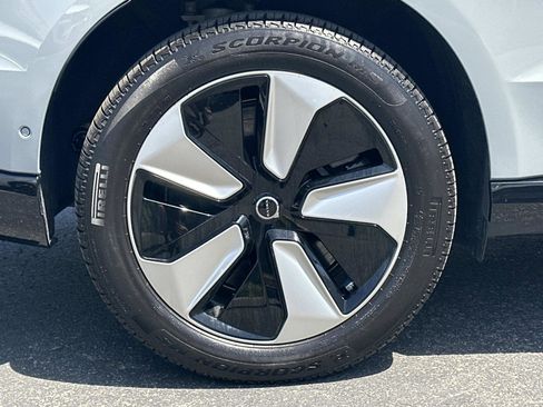 Certified 2025 Volvo EX90 Plus AWD/4WD image 28