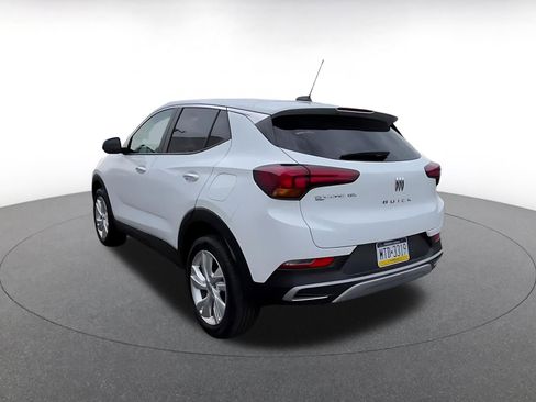 Used 2025 Buick Encore GX Preferred AWD/4WD image 11