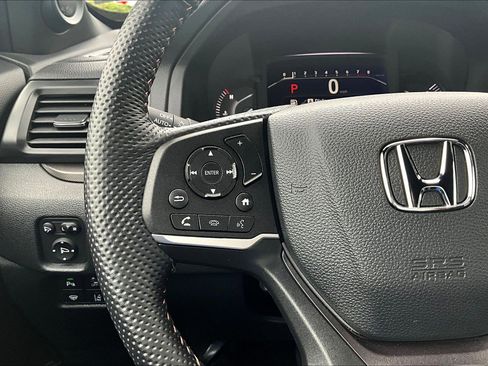 Used 2025 Honda Passport TrailSport image 20