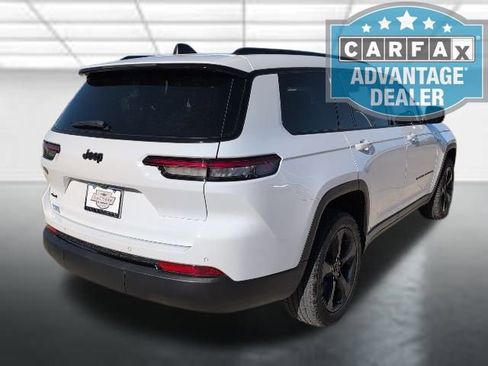 Used 2024 Jeep Grand Cherokee L Altitude image 34