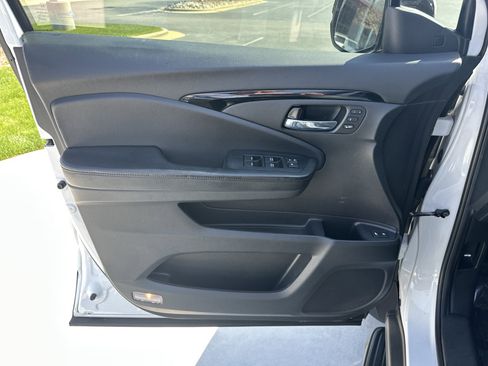 Used 2021 Honda Pilot Elite image 14