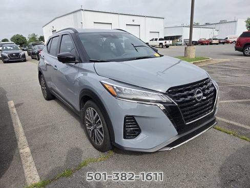 Used 2024 Nissan Kicks SR w/ SR Premium Package FWD image 5