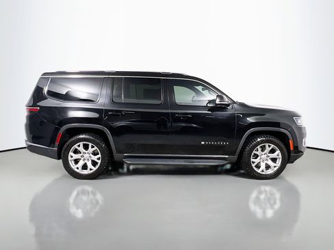 Used 2022 Jeep Wagoneer Series II image 3