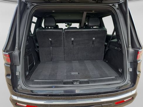Used 2024 Jeep Wagoneer Series II AWD/4WD image 41