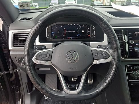 Used 2023 Volkswagen Atlas Cross Sport SEL R-Line AWD/4WD image 19