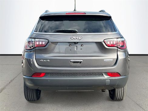 Certified 2022 Jeep Compass Latitude image 6