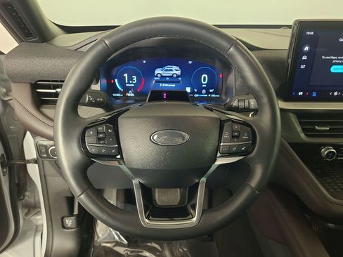 Used 2025 Ford Explorer Platinum w/ LUX Leather Package image 13