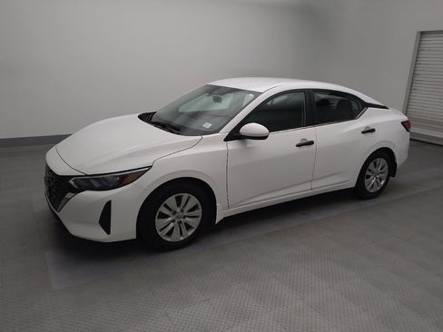 Used 2024 Nissan Sentra S image 2