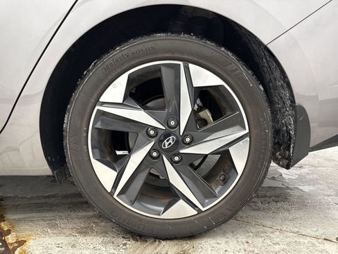 Used 2023 Hyundai Elantra Limited image 27