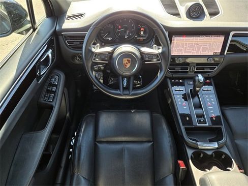 Used 2023 Porsche Macan image 14