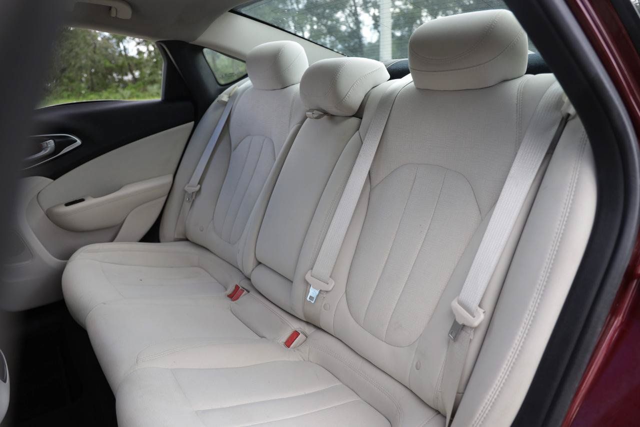 Used 2015 Chrysler 200 Limited w/ Convenience Group FWD image 8