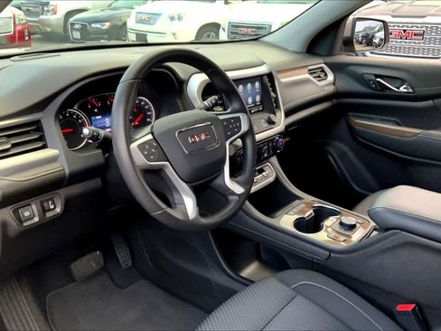 Certified 2023 GMC Acadia SLE w/ Driver Convenience Package image 15