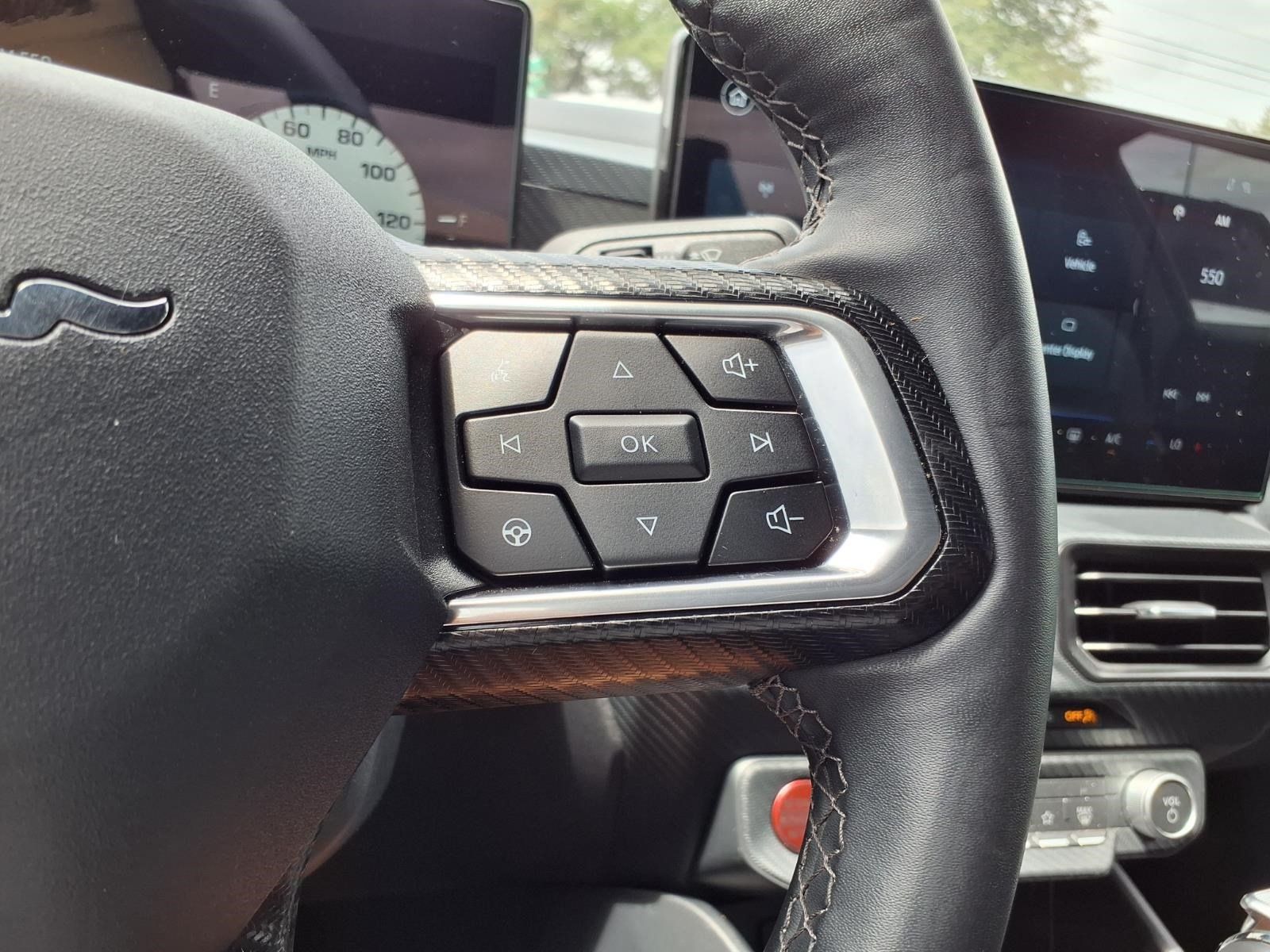 Used 2025 Ford Mustang Coupe RWD image 24