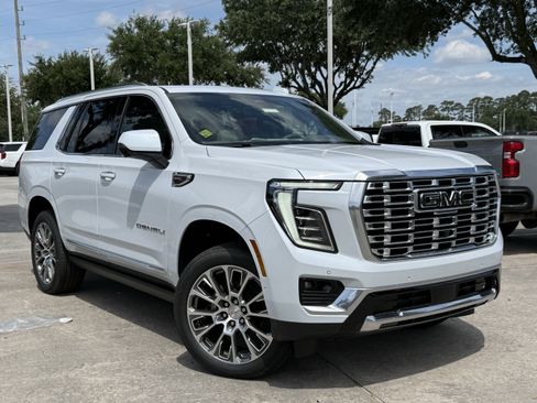 New 2026 GMC Yukon Denali w/ Denali Reserve Package AWD/4WD image 2