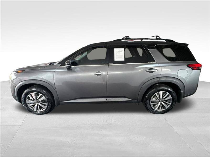 Used 2022 Nissan Pathfinder SL w/ Lighting Package (N92) AWD/4WD image 8