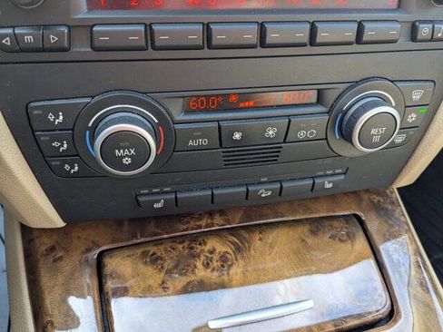 Used 2007 BMW 328xi Sedan image 24