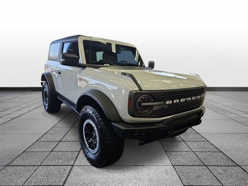 Used 2023 Ford Bronco Badlands image 3