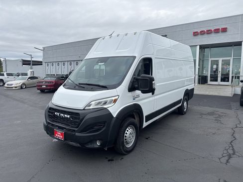 Used 2024 RAM ProMaster 3500 w/ Delivery Van Package image 3