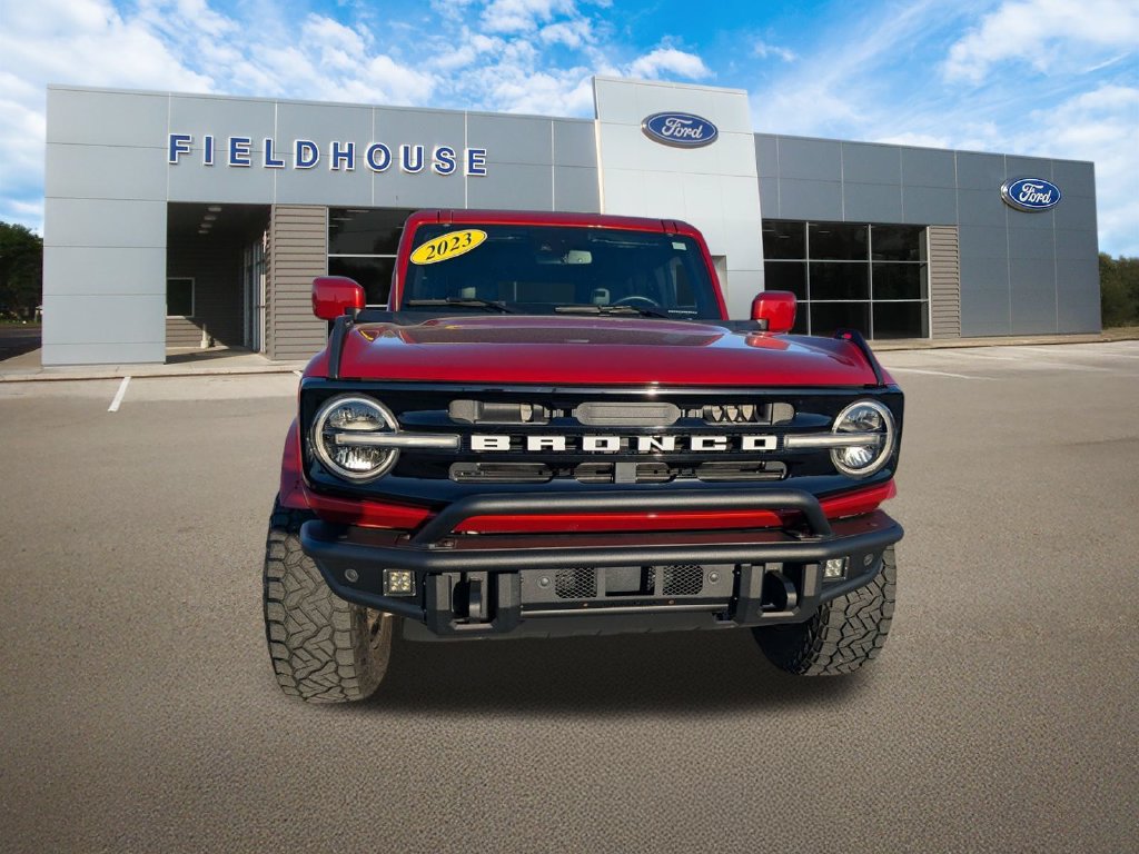 Used 2024 Ford Bronco Outer Banks AWD/4WD image 2