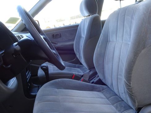 Used 1994 Nissan Sentra 2.5 Limited Edition image 10