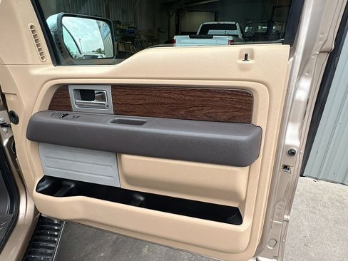 Used 2013 Ford F150 Lariat w/ Lariat Chrome Pkg AWD/4WD image 19