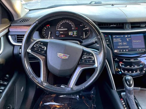 Used 2019 Cadillac XTS Luxury image 5