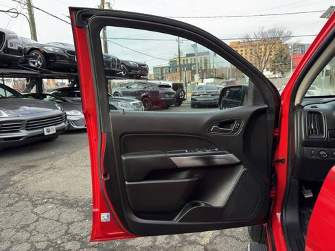 Used 2016 Chevrolet Colorado LT image 11