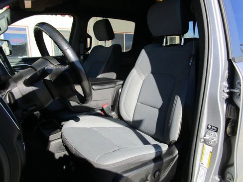 Used 2022 RAM 1500 Big Horn AWD/4WD image 12