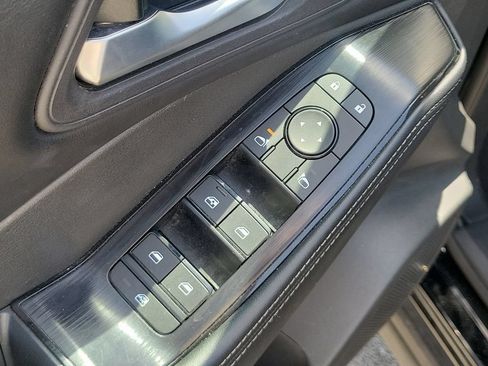 Used 2025 Nissan Rogue SV FWD image 20