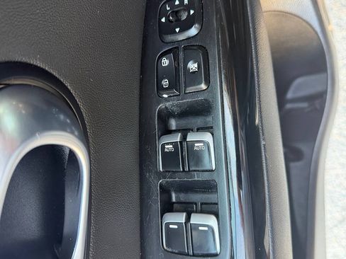 Used 2018 Kia Soul + FWD image 15
