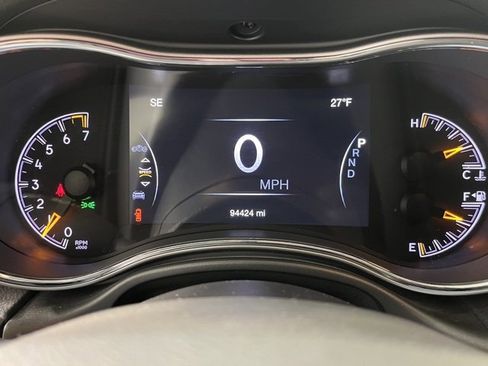 Used 2020 Jeep Grand Cherokee Limited image 25