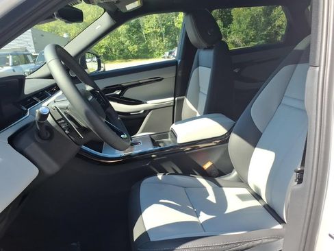 New 2026 Land Rover Range Rover Evoque Hoxton AWD/4WD image 13