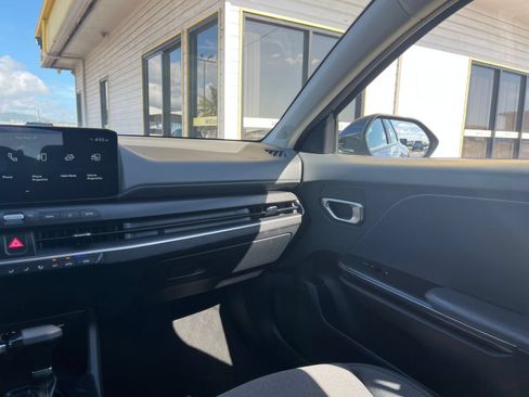 Used 2025 Kia K4 FWD image 30
