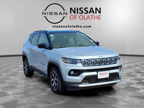 Used 2025 Jeep Compass Limited AWD/4WD image 30