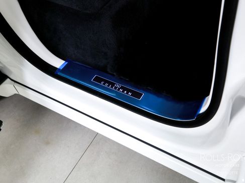 New 2026 Rolls-Royce Cullinan Black Badge image 34