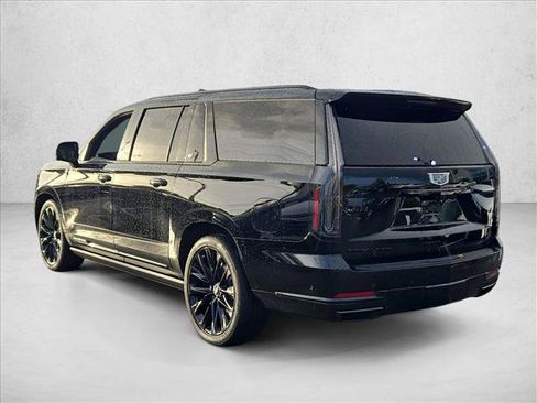 Used 2025 Cadillac Escalade ESV Sport Platinum w/ LPO, ONYX Package AWD/4WD image 8